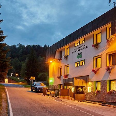 Pension & Restaurace Zeleny Mlyn Zacler Zaclér Exterior foto